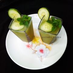 A picture of Cucumber mint cooler.