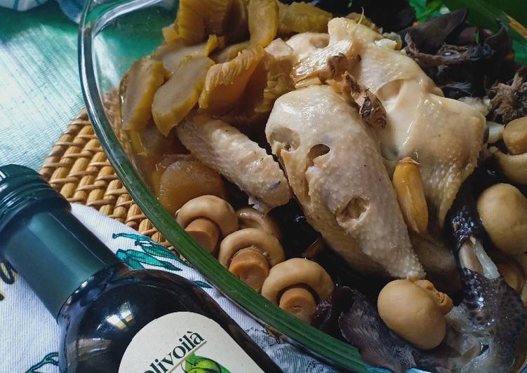Resep Tim Ayam Jamur with Olivoila yang Bisa Manjain Lidah