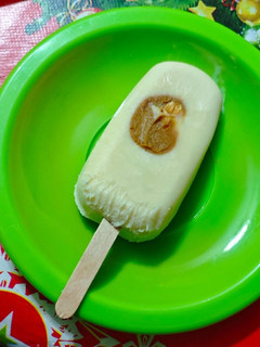 Una foto de Helados de crema con manjar
