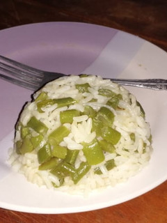 Una foto de Arroz con ejotes...🇸🇻