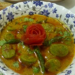 A picture of Paalak gatta curry.