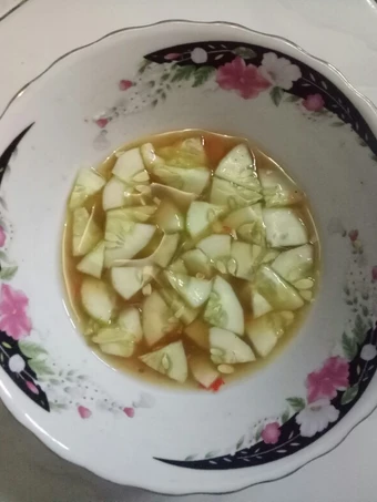 Langkah Mudah untuk Membikin Resep  Rujak timun banjir yang Enak, Bikin Ketagihan