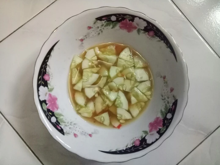 Langkah Mudah untuk Membikin Resep  Rujak timun banjir yang Enak, Bikin Ketagihan