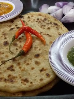 आलू पराठा (Aloo paratha recipe in hindi) रेसिपी मुख्य फोटो