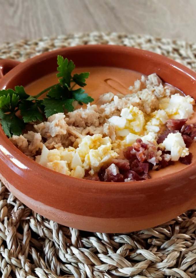 Una foto de Porra antequerana | plato originario de Antequera |provincia de Málaga