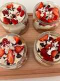 Postre de frutillas 🍓, merengue y Dulce de leche 🎂