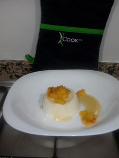 Una foto de Panacotta con melocotón: