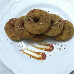 A picture of Crispy bread vadas.