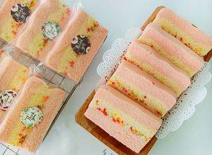 Foto resep Bolu Kukus Meises Stroberi