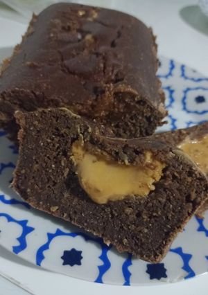 Una foto de Budín integral de chocolate con corazón bon o bon sin azúcar