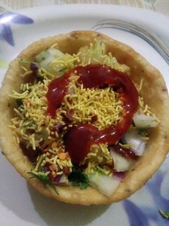 सूजी कटोरी  चाट (Suji katori chaat recipe in Hindi) रेसिपी मुख्य फोटो