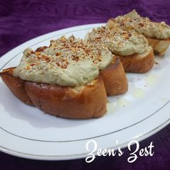 A picture of Avocado Toast.