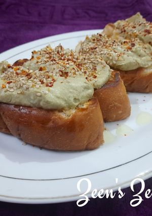 A picture of Avocado Toast.