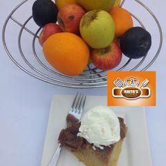 A picture of Upside down apple cake.