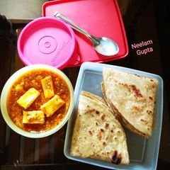 A picture of Instant Paneer butter Masala (serve with Oats Mix Atta Parathas).
