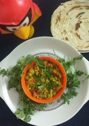 झटपट मटर पनीर सब्जी (Jhatpat Matar paneer sabji recipe in hindi) रेसिपी मुख्य फोटो