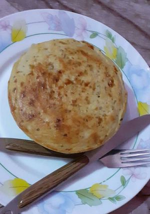 A picture of Chicken bomb pie.