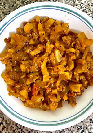 A picture of Mullangi poriyal (Radish curry).