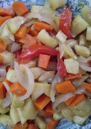 A picture of Maraakean salad.