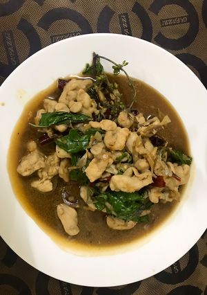 รูปของ ผัดกะเพราเนื้อปีกไก่