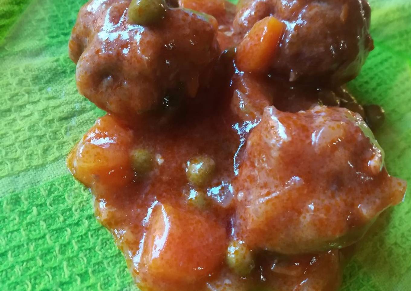 Albóndigas sin freír en salsa de la abuela