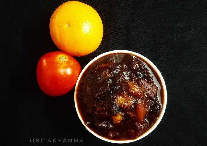 Sweet and sour Tomato and orange chutney