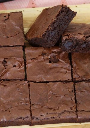 Una foto de Brownie de chocolate con 5 pasos