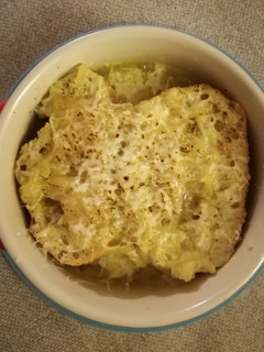 Una foto de Sopa de queso y cebolla
