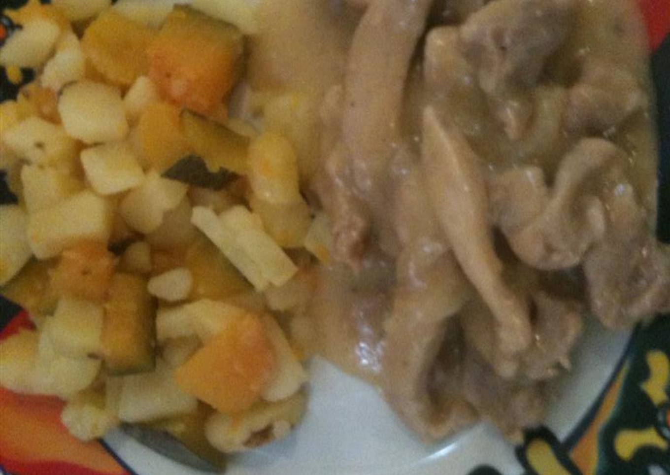 Jirones de pollo en salsa