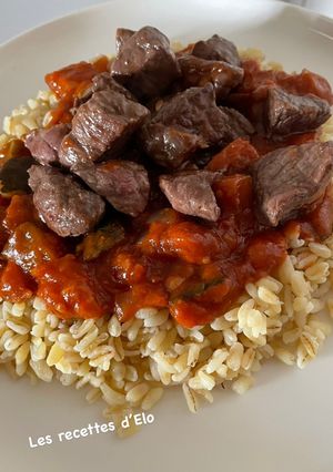 Une photo de Pavé de bœuf blé et ratatouille