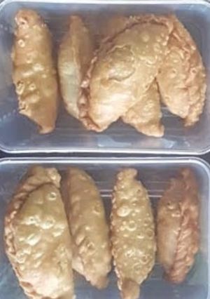मीठी गुज़िया रेसिपी मुख्य फोटो