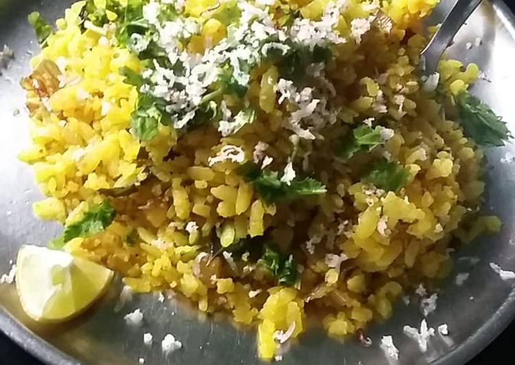 Step-by-Step Guide to Make Favorite Kande pohe
