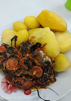 A picture of Irish potatoes for breakfast.