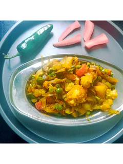 चटपटी मिक्स वेज सब्जी (chatpati mix veg sabzi recipe in Hindi) रेसिपी मुख्य फोटो