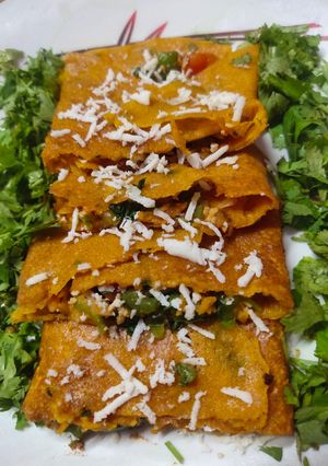 પનીર ચીલા (Paneer Chila Recipe in Gujarati) રેસીપી મુખ્ય ફોટો