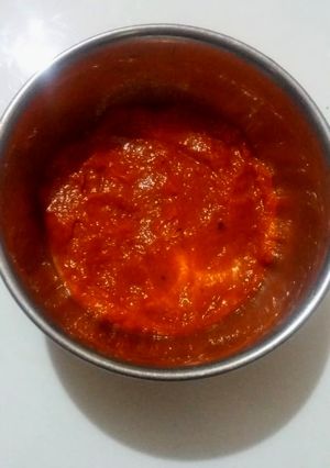 A picture of Red chilli chutney.