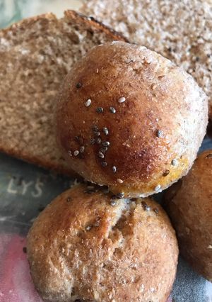Una foto de Pan y bollitos de salvado de trigo