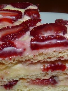 Epres-krémes sütemény recept fotója