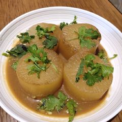 A picture of Daikon with Miso.