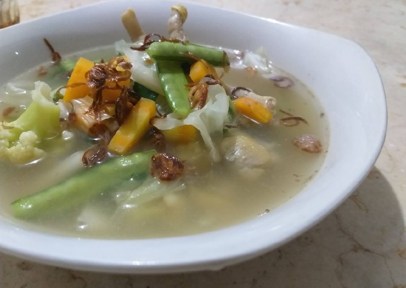 Sop ceker ayam bening