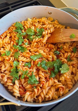 Una foto de Pasta con Limón 🍋 🌿