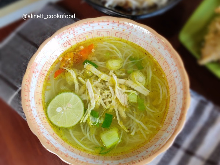 Bagaimana Menyiapkan Soto Ayam Sederhana, Lezat Sekali