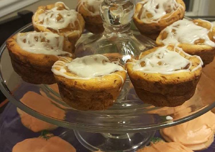 Recipe of Quick Cinnamon Roll Apple Tarts