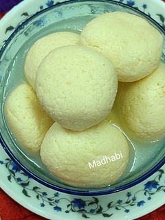 রসগোল্লা (Rasgulla Recipe In Bengali) রেসিপির প্রধান ছবি