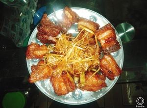 Hình của món Ba chỉ chiên sả ớt.