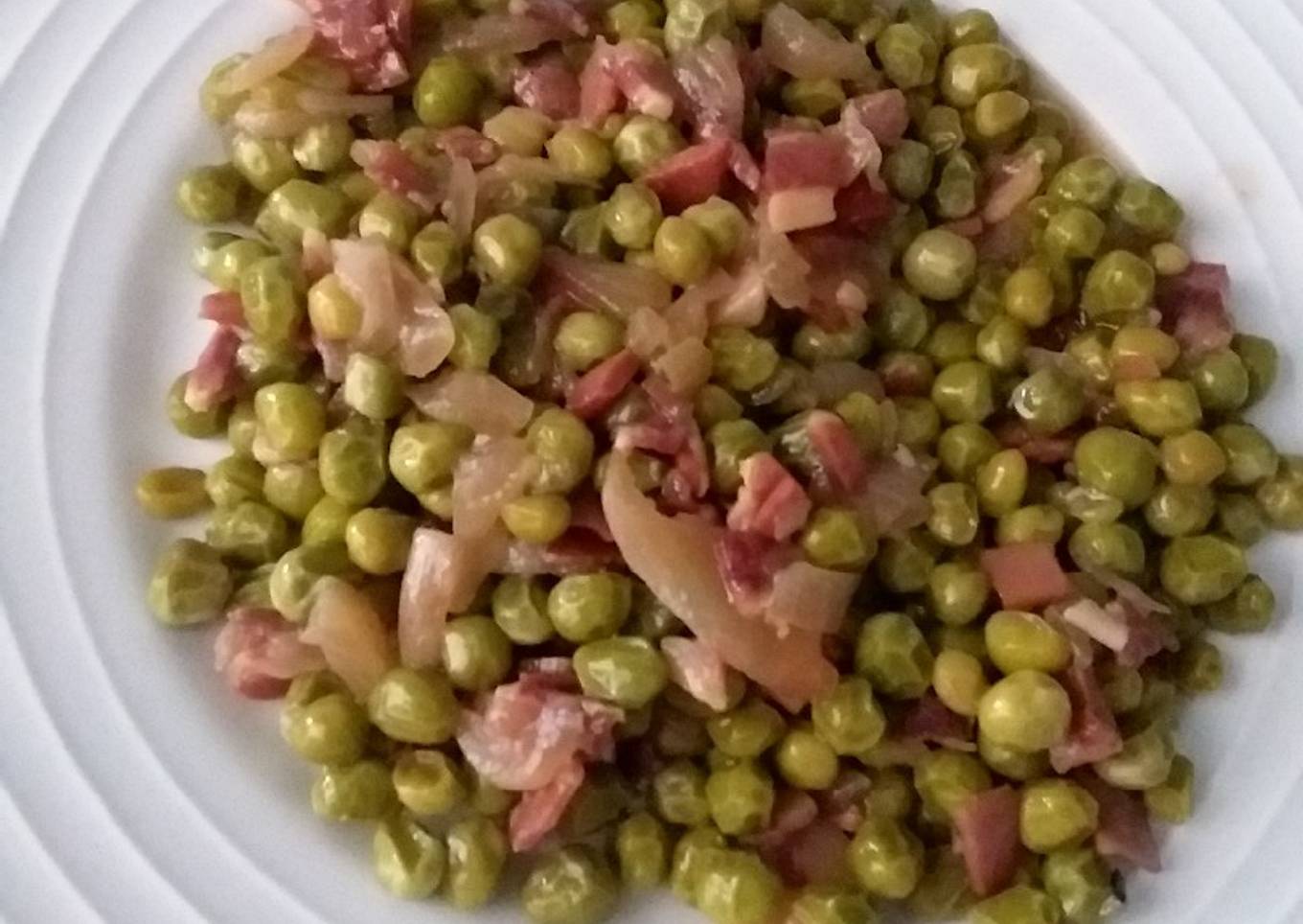 Guisantes con jamón