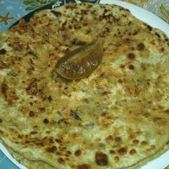 Mooli methi ke paratha A picture of Mooli methi ke paratha.