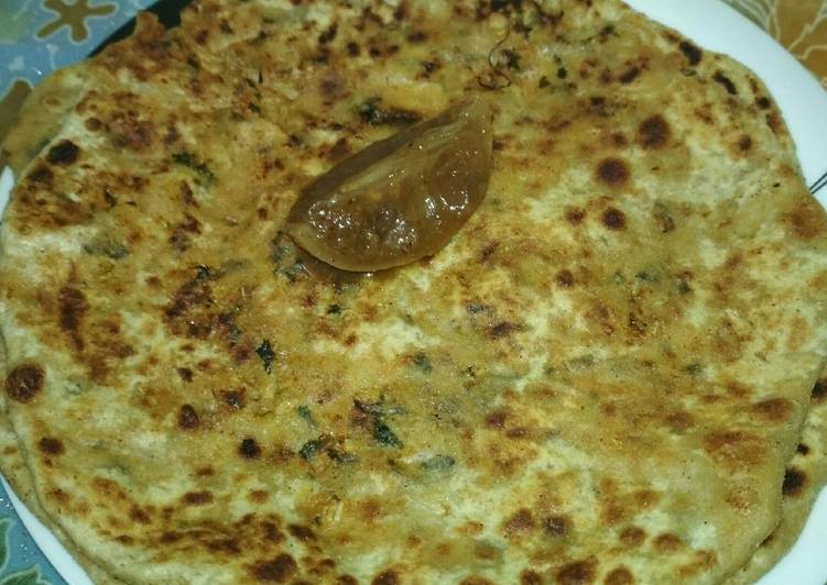 Easiest Way to Prepare Homemade Mooli methi ke paratha