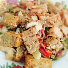 Tumis Oncom Tahu Pedas রেসিপির প্রধান ছবি