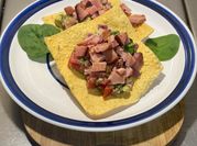 Una foto de tostada de carne de cerdo